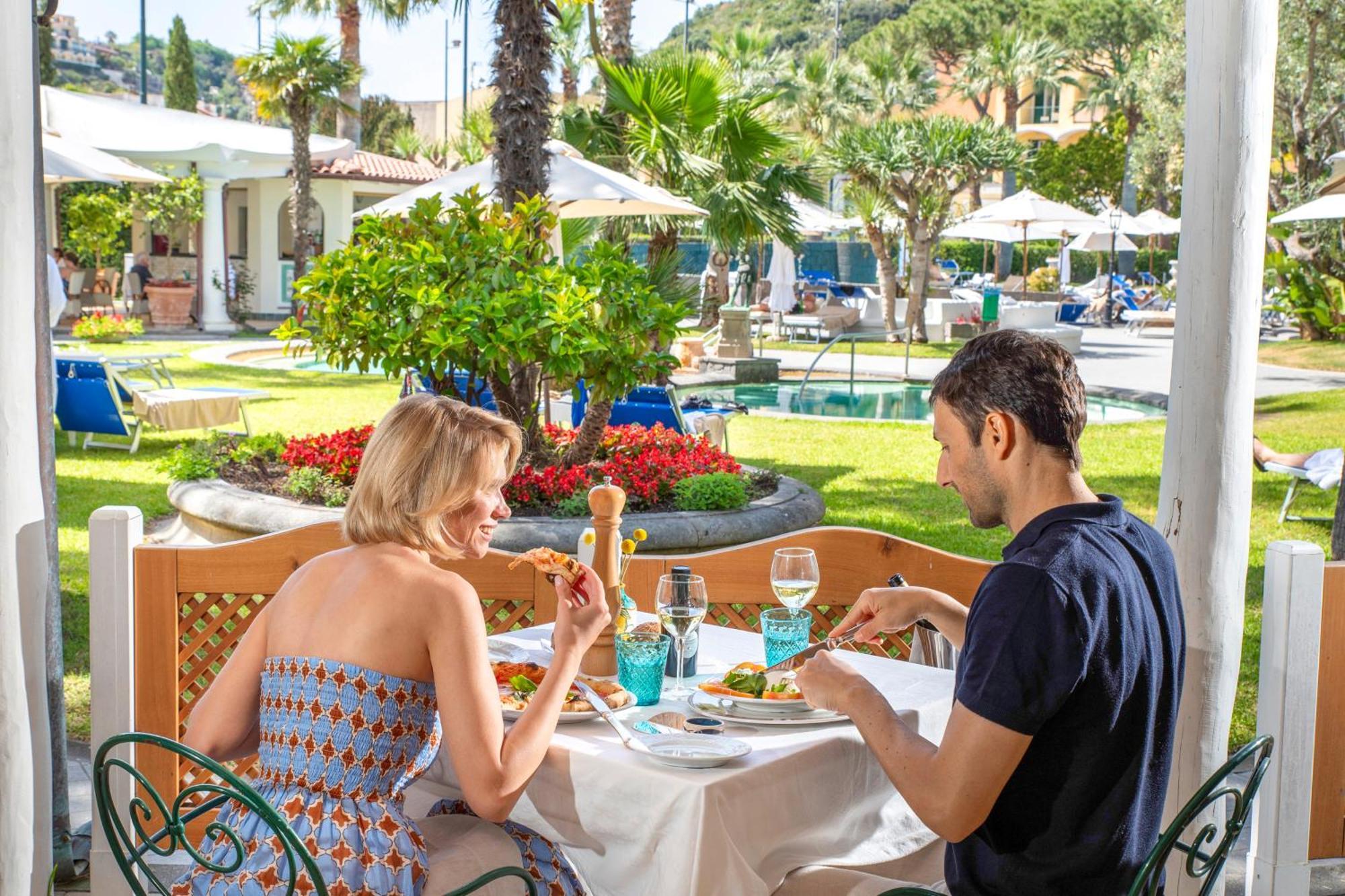 La Reginella Resort & Spa Lacco Ameno  المظهر الخارجي الصورة